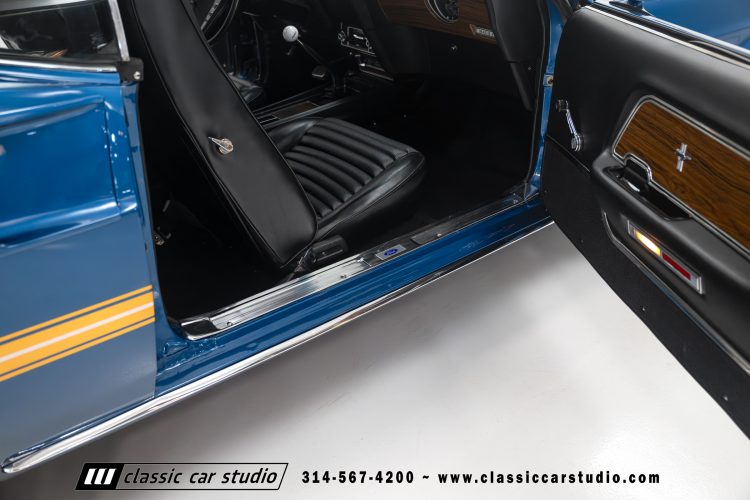 69_Ford_Mustang_Mach1_2277-122