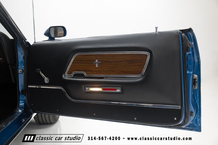 69_Ford_Mustang_Mach1_2277-124