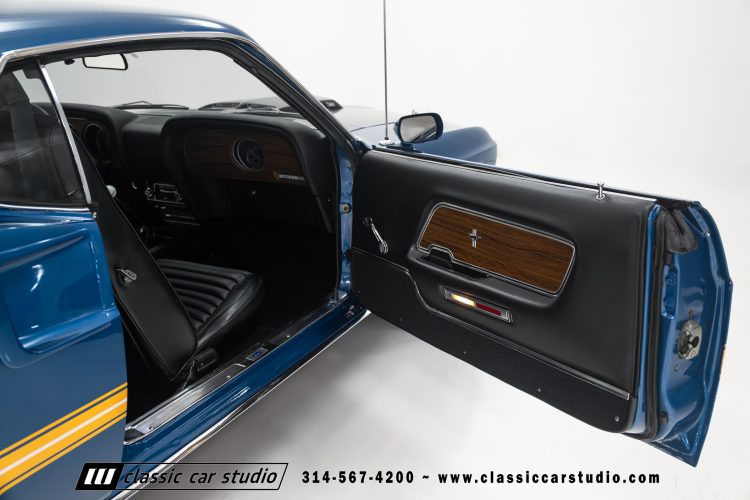 69_Ford_Mustang_Mach1_2277-125