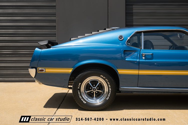 69_Ford_Mustang_Mach1_2277-205