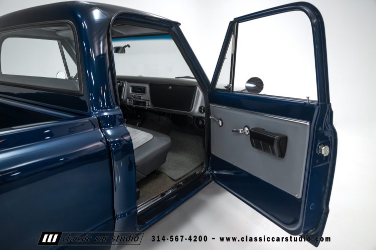 68_Chevrolet_C10_2279-02-110