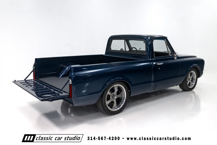 68_Chevrolet_C10_2279-02-122