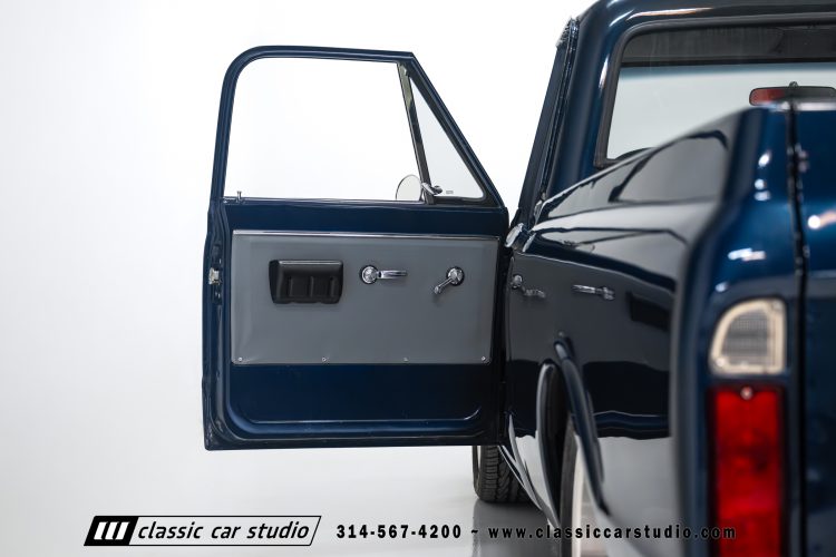 68_Chevrolet_C10_2279-02-75