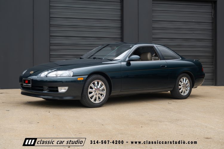 2004_Lexus_SC400_2286-01-156