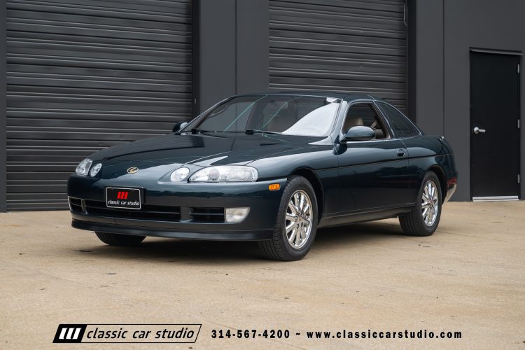2004_Lexus_SC400_2286-01-157