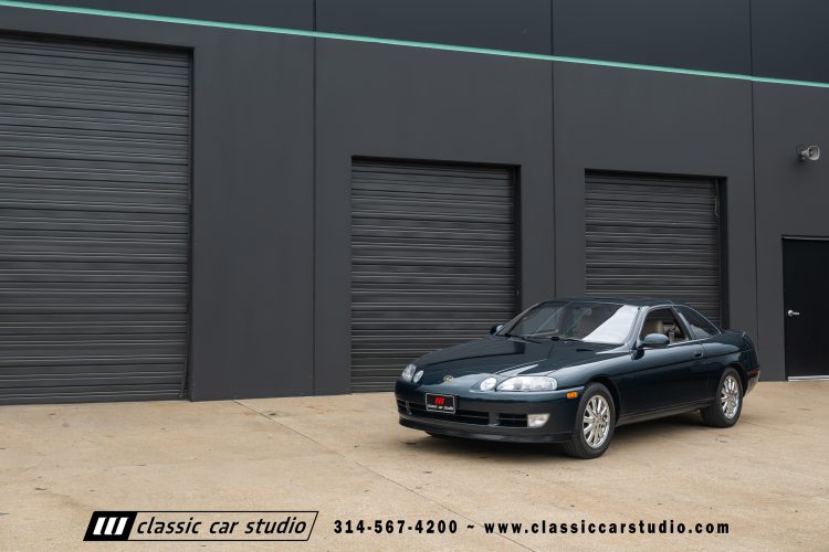 2004_Lexus_SC400_2286-01-158
