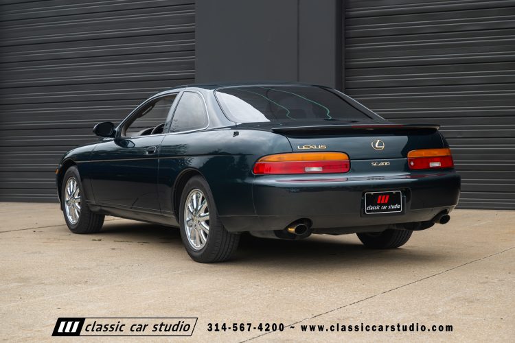 2004_Lexus_SC400_2286-01-166