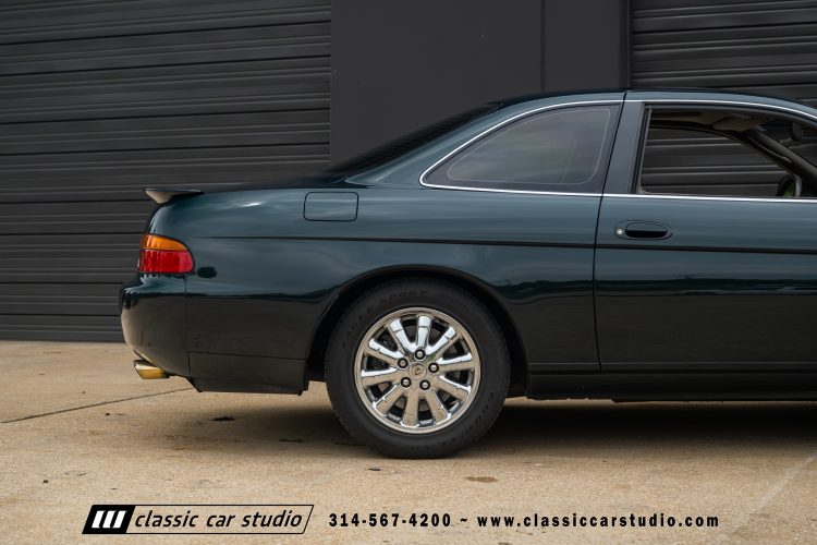 2004_Lexus_SC400_2286-01-178