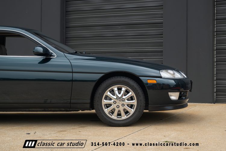 2004_Lexus_SC400_2286-01-179