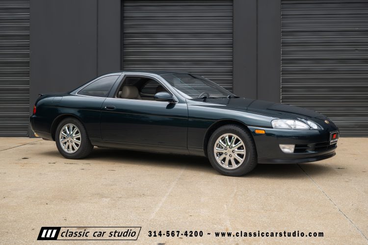 2004_Lexus_SC400_2286-01-181