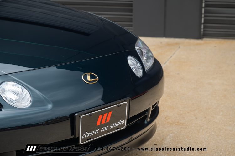 2004_Lexus_SC400_2286-01-184