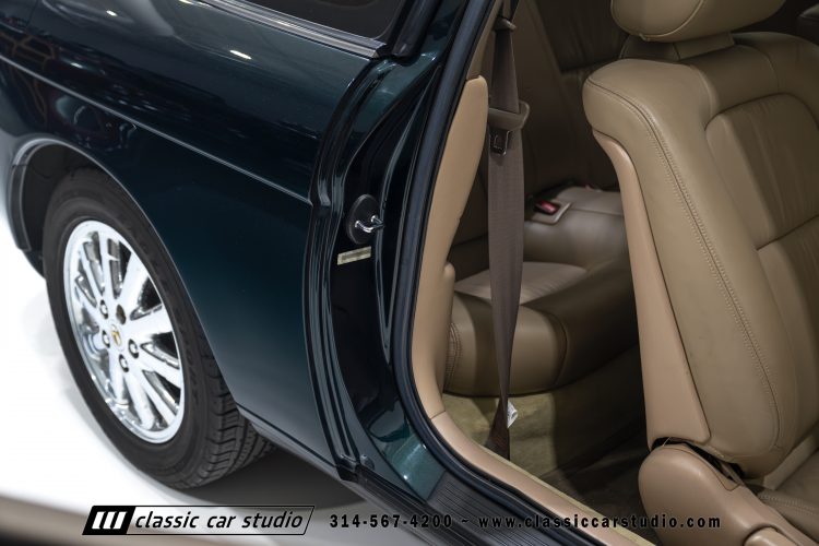 2004_Lexus_SC400_2286-100