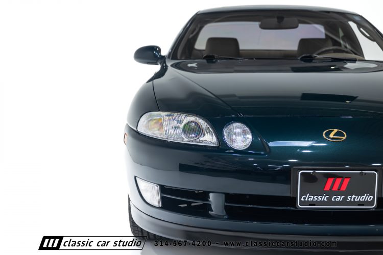 2004_Lexus_SC400_2286-11