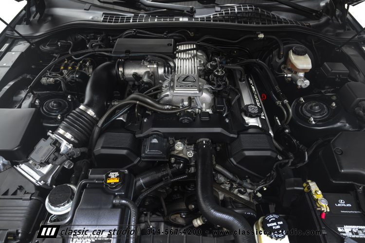 2004_Lexus_SC400_2286-113