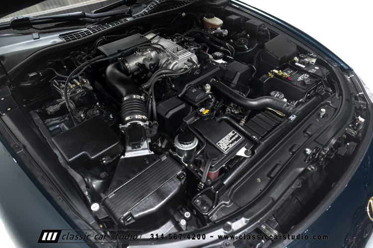 2004_Lexus_SC400_2286-116