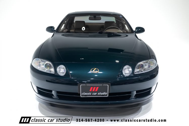 2004_Lexus_SC400_2286-12