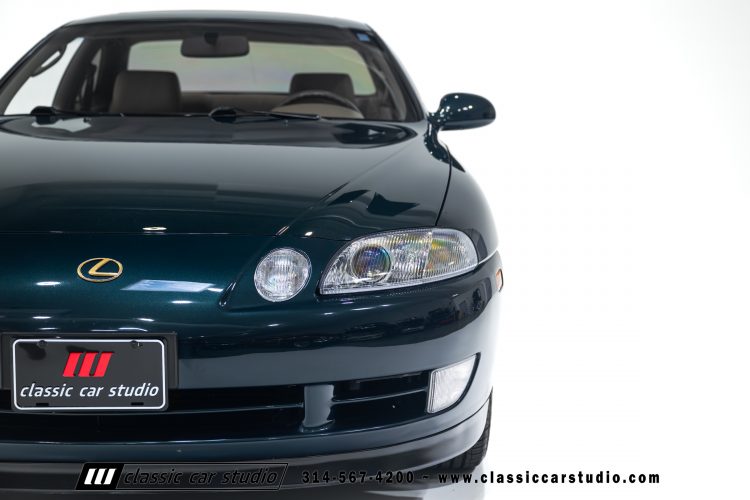 2004_Lexus_SC400_2286-13