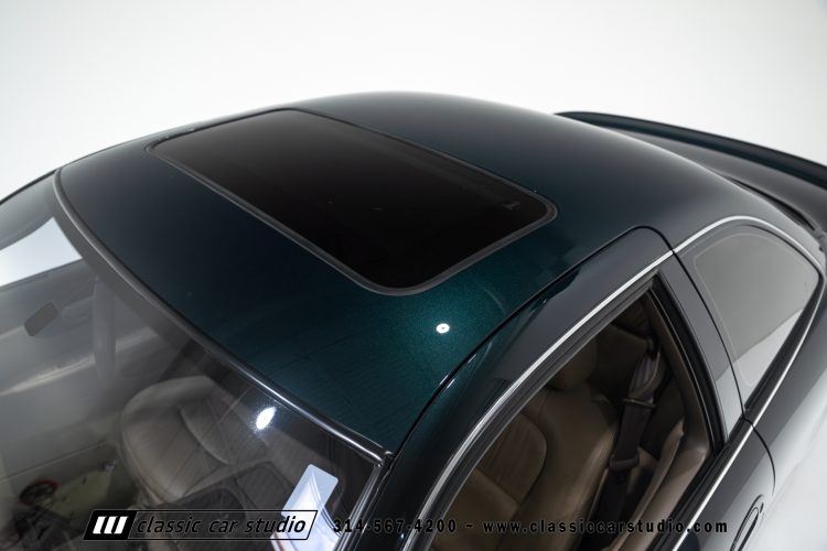 2004_Lexus_SC400_2286-20