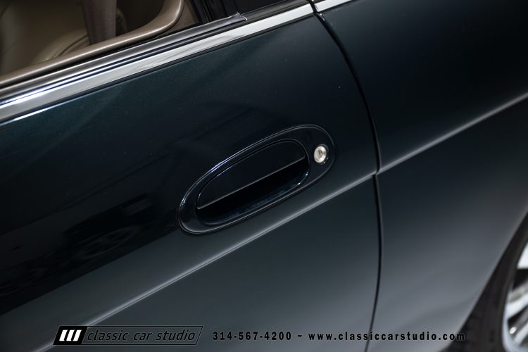 2004_Lexus_SC400_2286-23