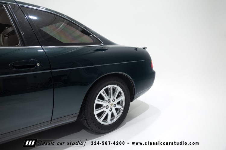 2004_Lexus_SC400_2286-29