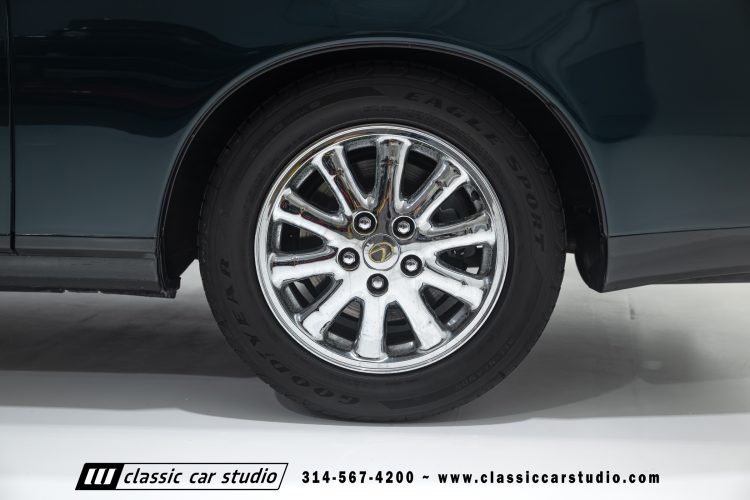 2004_Lexus_SC400_2286-30