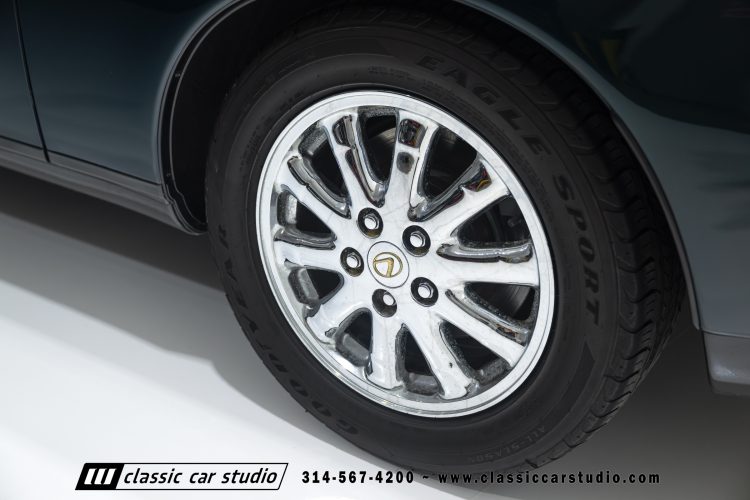 2004_Lexus_SC400_2286-32