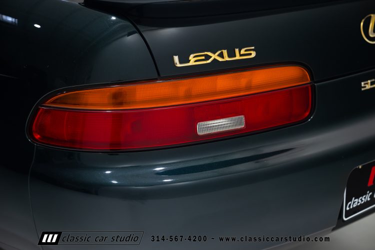 2004_Lexus_SC400_2286-35