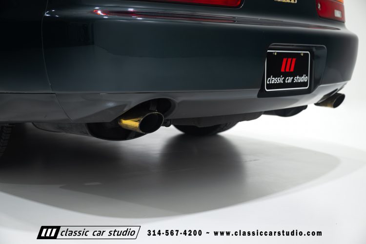 2004_Lexus_SC400_2286-37