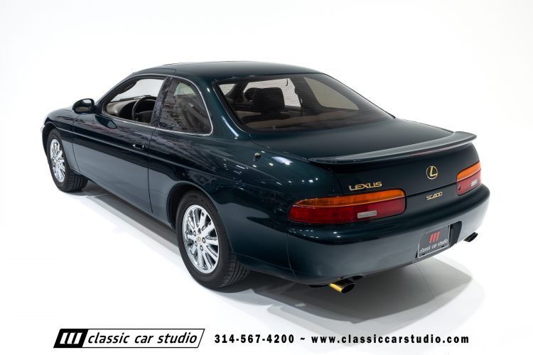 2004_Lexus_SC400_2286-38