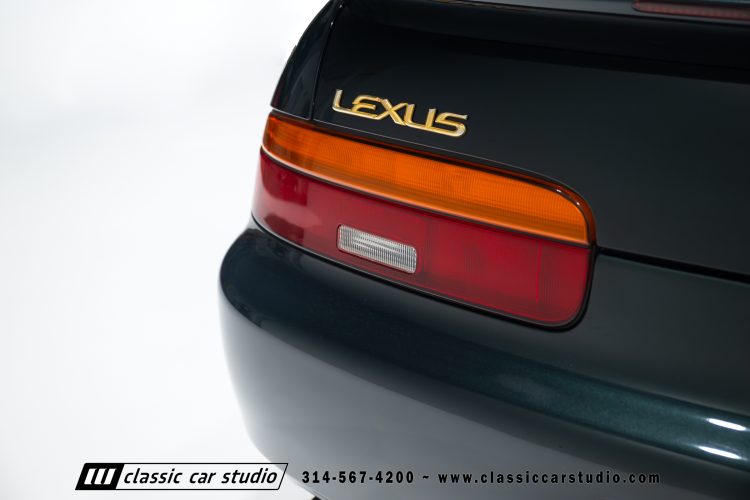 2004_Lexus_SC400_2286-48