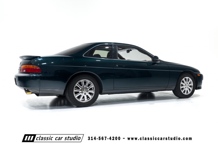 2004_Lexus_SC400_2286-49
