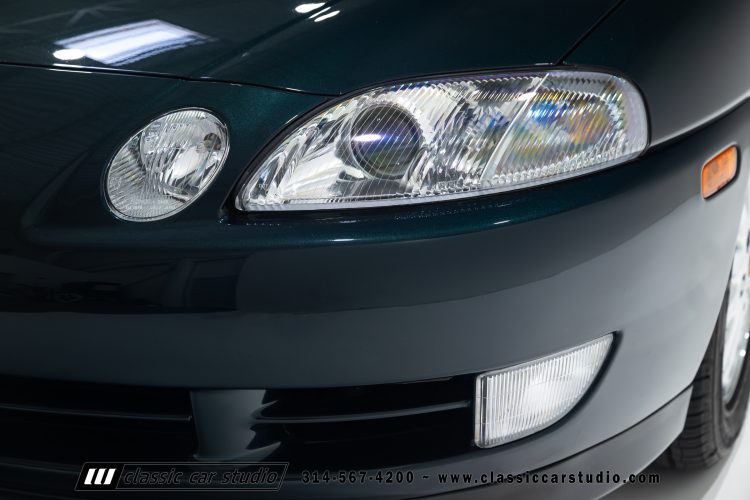 2004_Lexus_SC400_2286-5