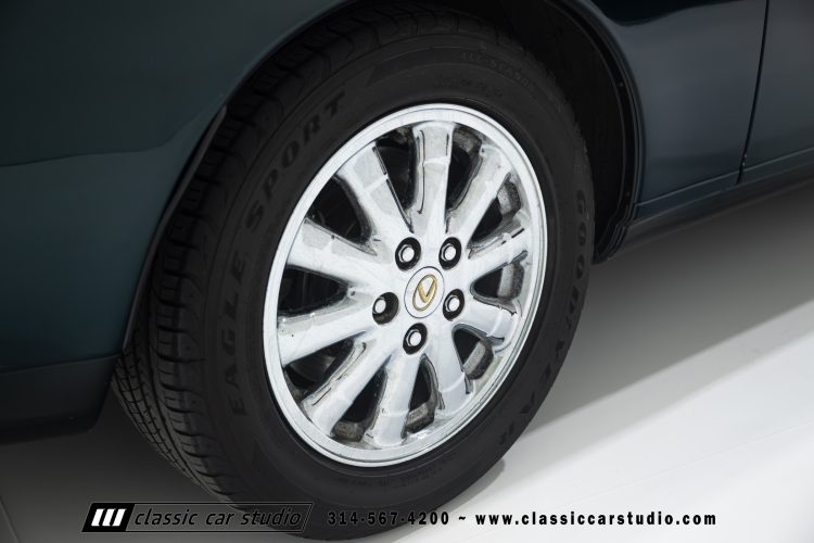 2004_Lexus_SC400_2286-52