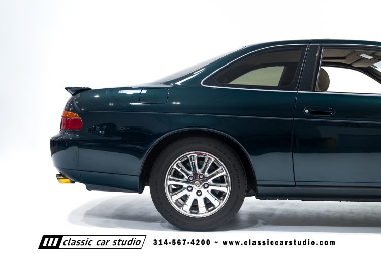 2004_Lexus_SC400_2286-53