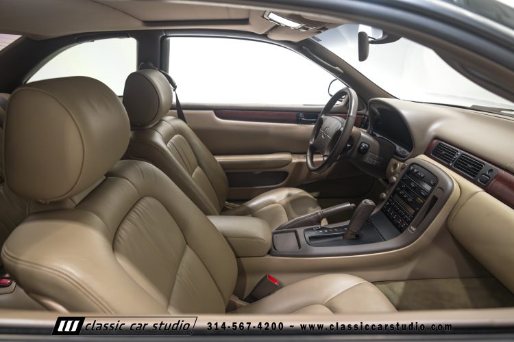 2004_Lexus_SC400_2286-56