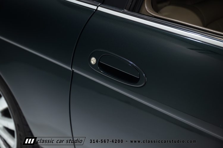 2004_Lexus_SC400_2286-58