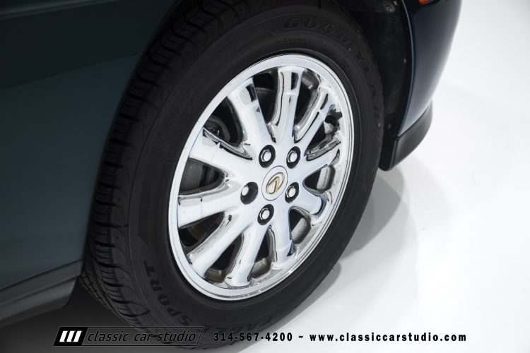 2004_Lexus_SC400_2286-61