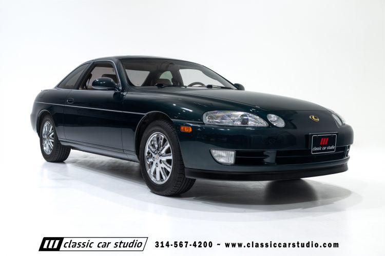 2004_Lexus_SC400_2286-65