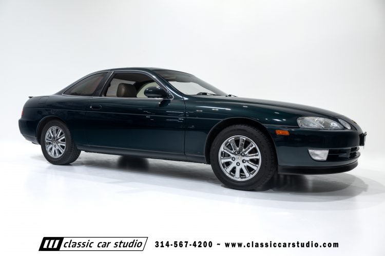 2004_Lexus_SC400_2286-69