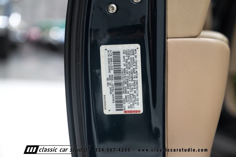 2004_Lexus_SC400_2286-73