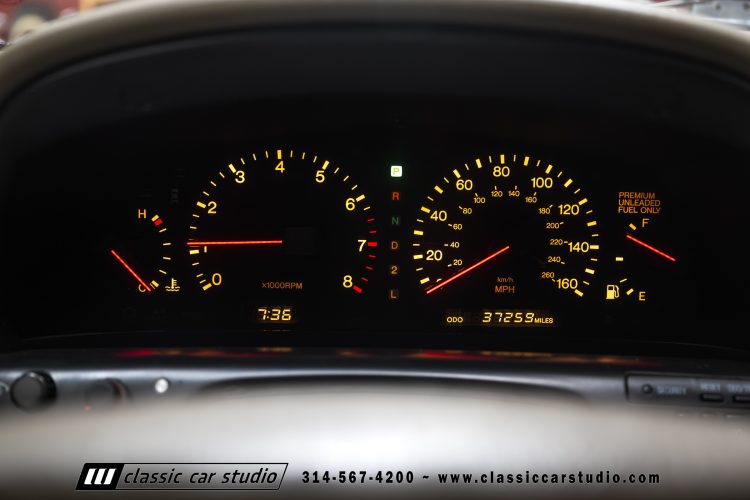 2004_Lexus_SC400_2286-84