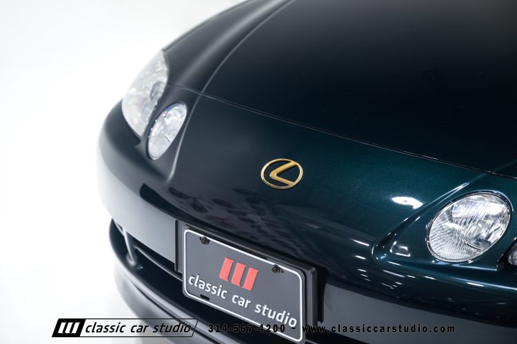 2004_Lexus_SC400_2286-9