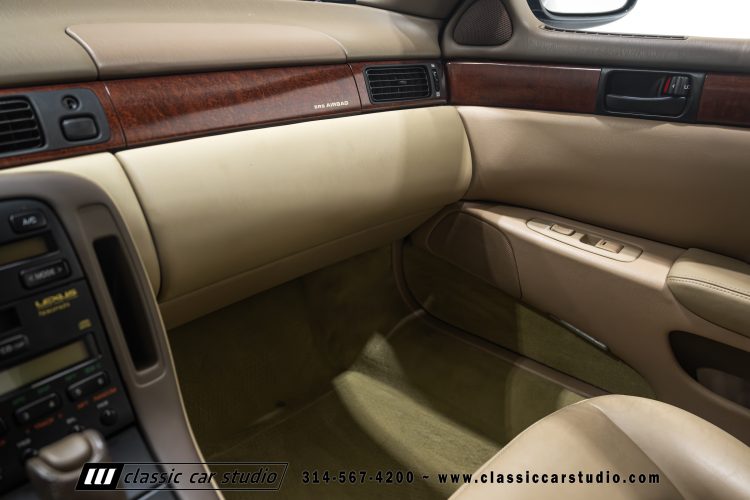 2004_Lexus_SC400_2286-92
