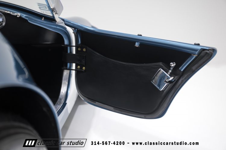 63_Shelby_Cobra_Bondurant_2283-118