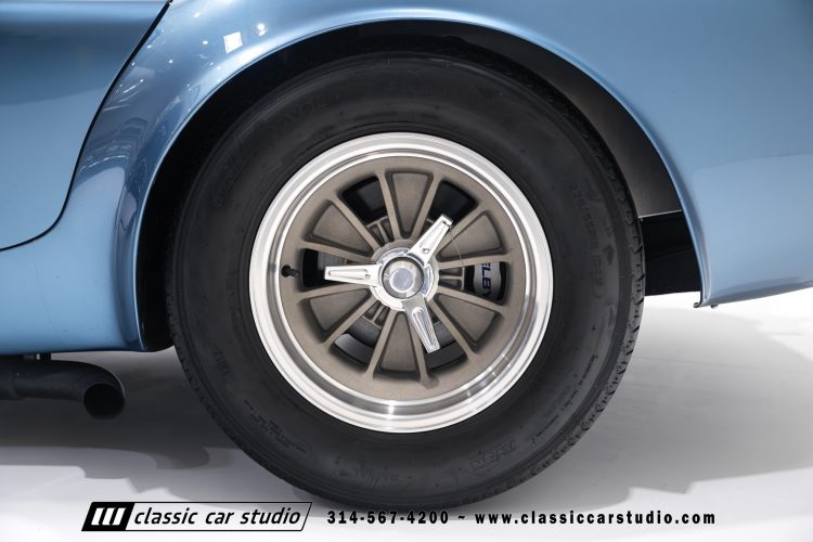 63_Shelby_Cobra_Bondurant_2283-42