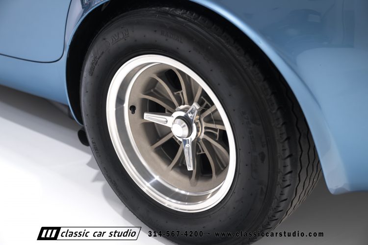 63_Shelby_Cobra_Bondurant_2283-44