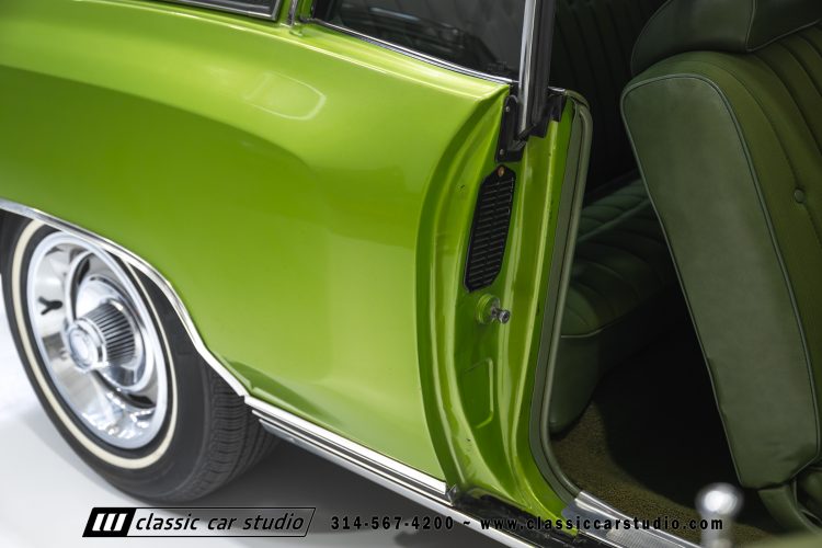 71_Chevrolet_Monte_Carlo_2285-104