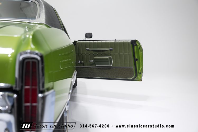 71_Chevrolet_Monte_Carlo_2285-109