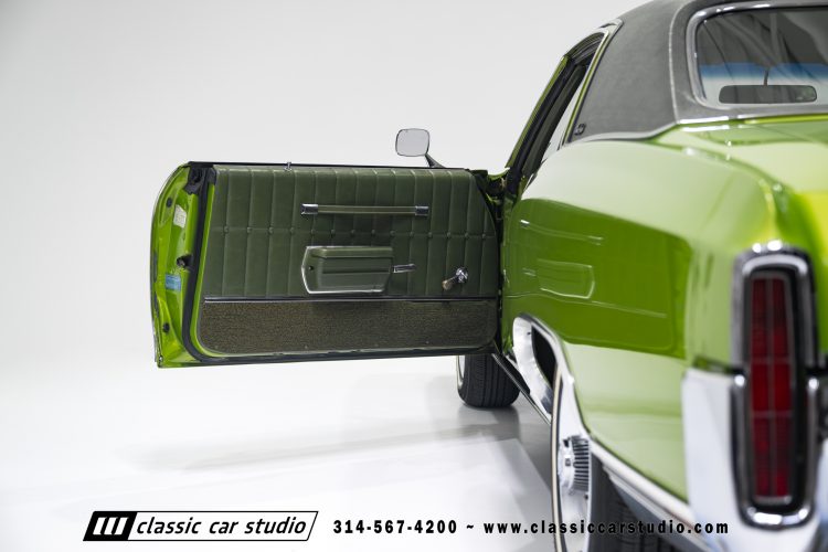 71_Chevrolet_Monte_Carlo_2285-76