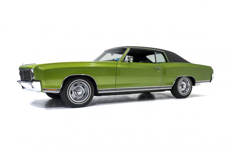 71_Chevrolet_Monte_Carlo_2285_Showcase